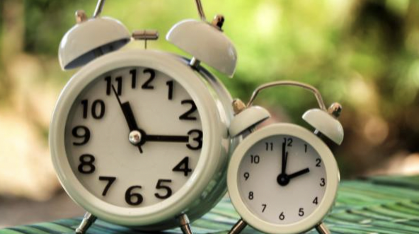 Changement d&rsquo;heure: quelle est la plus perturbante pour notre bien-être et notre sommeil, l&rsquo;heure d&rsquo;été ou l&rsquo;heure d&rsquo;hiver?